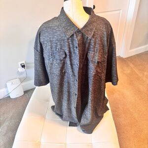 Men's Gray Button-Up Shirt